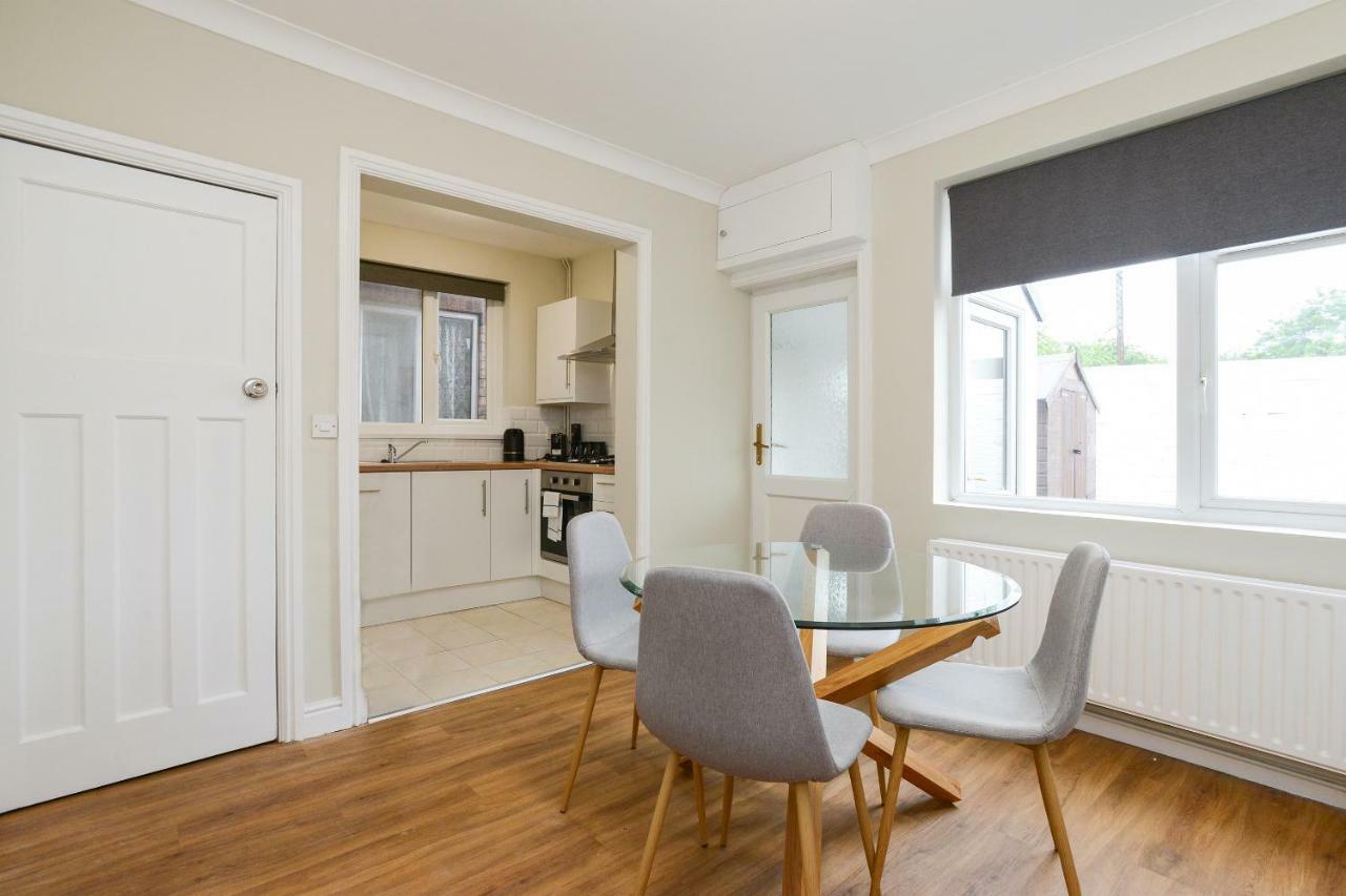 Cosy House In The Heart Of Beeston With Free Parking And Wifi Villa Nottingham Eksteriør billede