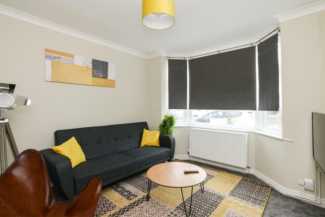 Cosy House In The Heart Of Beeston With Free Parking And Wifi Villa Nottingham Eksteriør billede